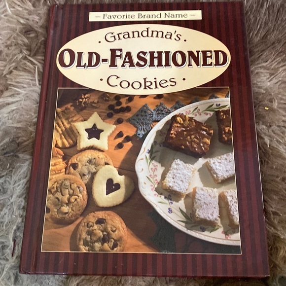 Grandma's old-fashioned cookies‎ hardcover cookbook - Picture 1 of 4